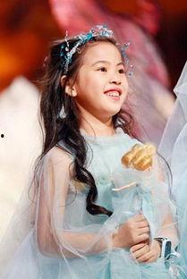 姜涞的家庭背景,出身名门，传承家族荣耀的传奇人生